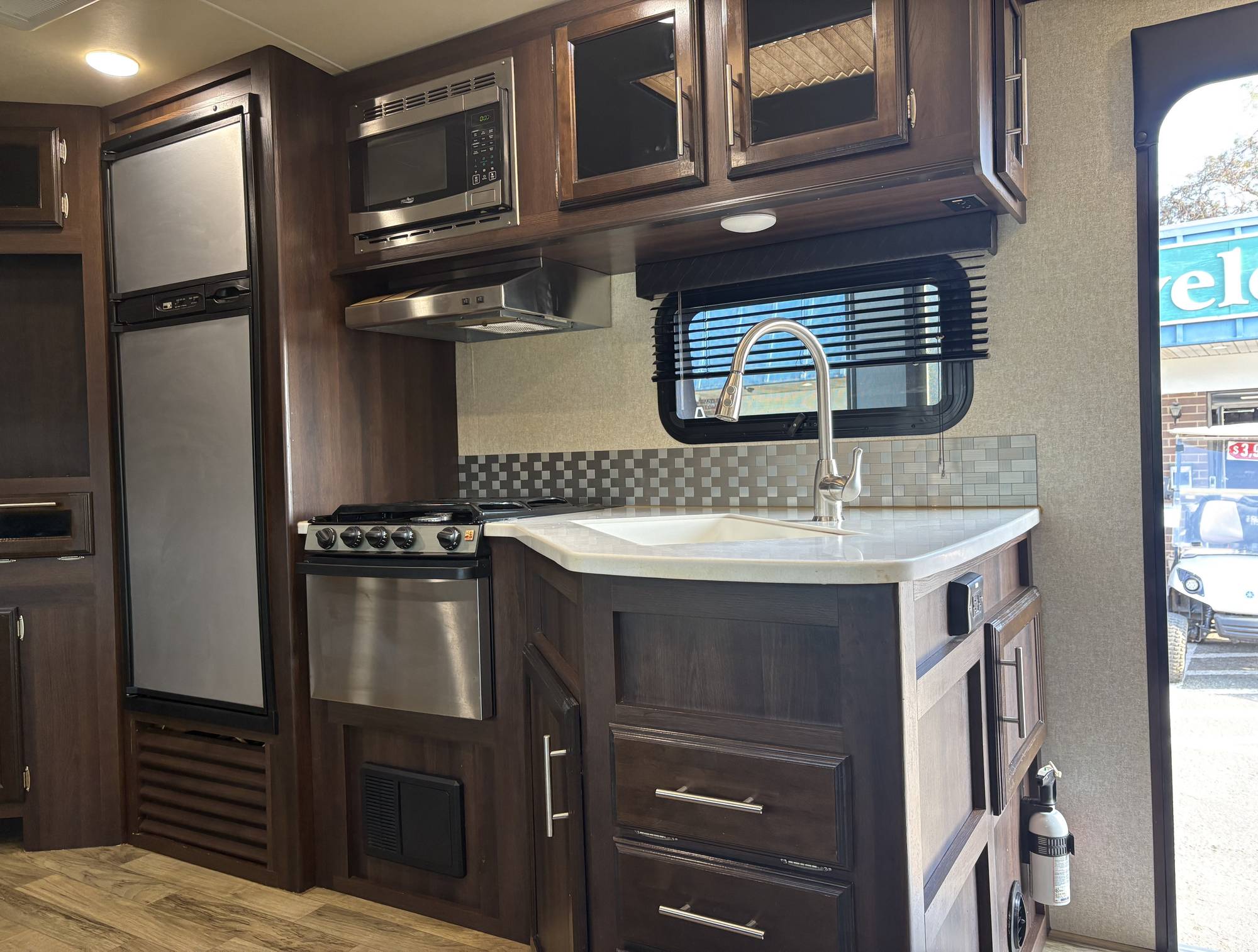 Image of Listing 6111